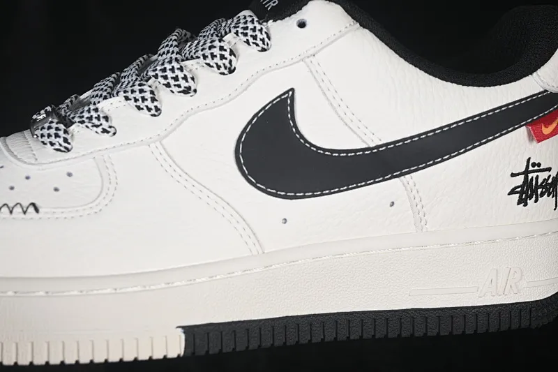All categories Nk Air Force 1 Air Force series Nk Air Force 1 Low Air Force low-top Nike Air Force 1'07 Low black and white contrast Air Force 1 low-top casual sneakers MM3399-817